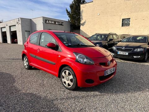 Toyota Aygo 1.0 VVTI 68ch Active / 2012 / 132 100 km / Climatisation / C 2012 occasion Lyon 8e Arrondissement 69008