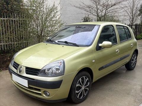 Renault Clio II 1.4L 16V LUXE PRIVIL&Egrave;GE - CLIM AUTO - 5 PORTES 2004 occasion FLEURY-LES-AUBRAIS 45400