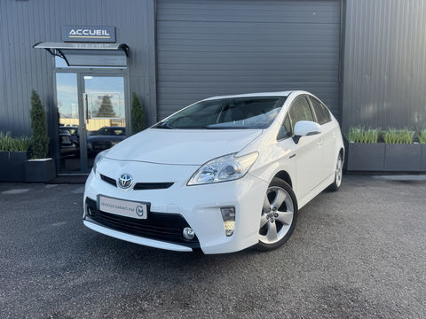 Toyota Prius III 1.8 VVT-i 16V 136 Hybrid CVT 99 cv Dynamic / Bo&icirc;te auto 2014 occasion Coigni&egrave;res 78310