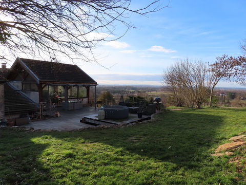   Maison d habitation sur 4759 m2 de terrain Maison - 4 pi�ce(s) - 132 m�