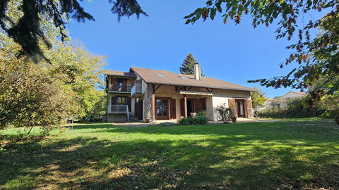   Maison et deux appartement Maison - 8 pi�ce(s) - 240 m�