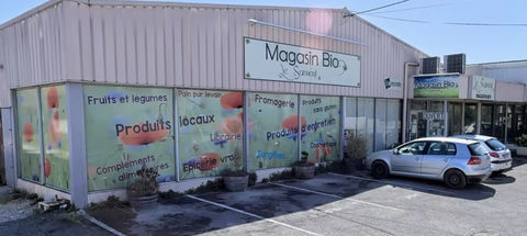 LOCAL COMMERCIAL NEUF EMPLACEMENT No1 4250 84300 Cavaillon