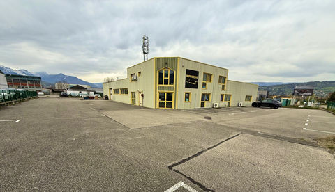 LOCAL D'ACTIVIT&Eacute; 911 m2   FONCIER 2 700 m2   EMPLACEMENT STRAT&Eacute;GIQUE CHAMB&Eacute;RY 1590000 73230 St alban leysse