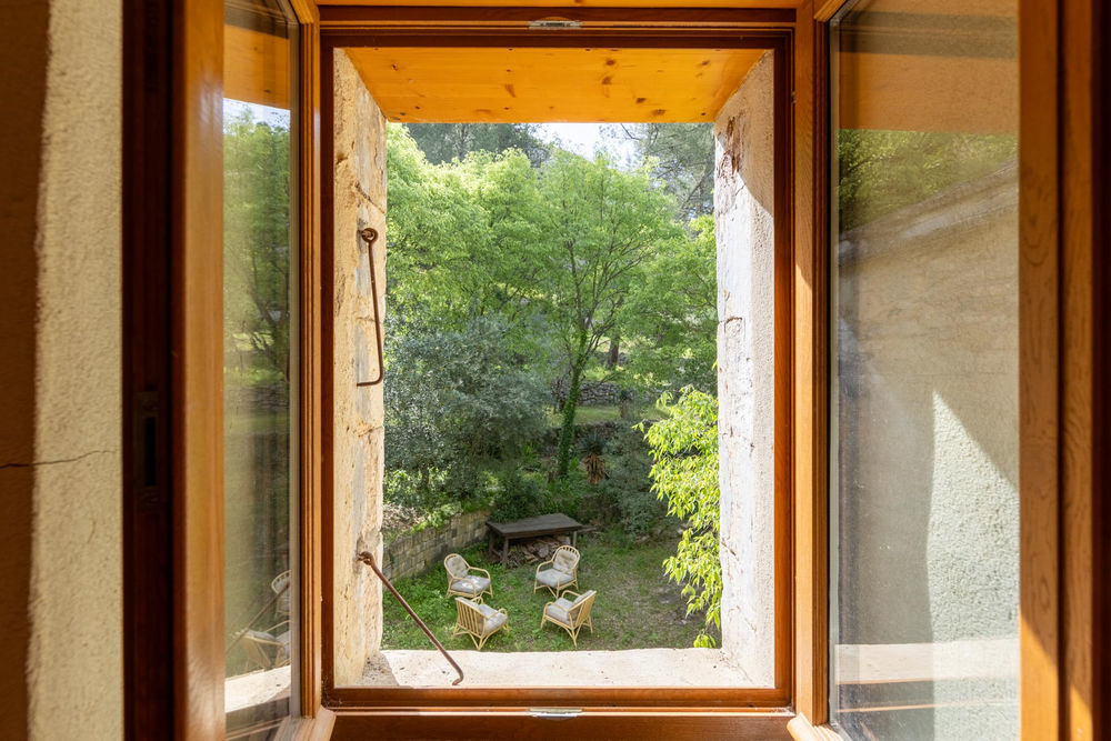 � vendre  Propri�t�/ch�teau Boulbon (13150)