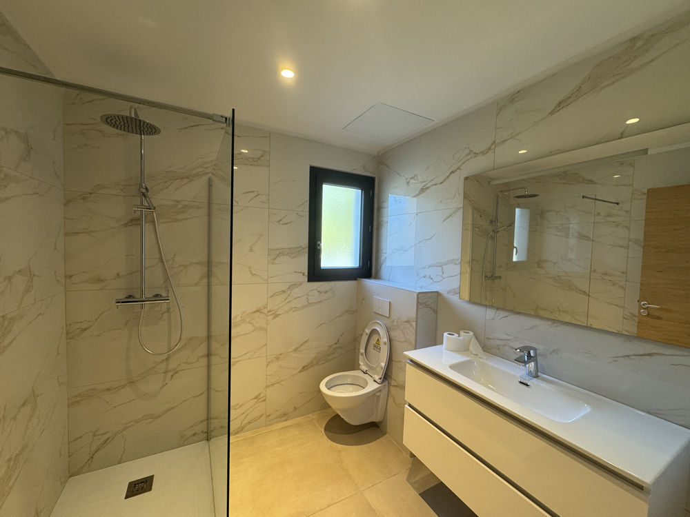 � vendre  Maison Solaro (20240)