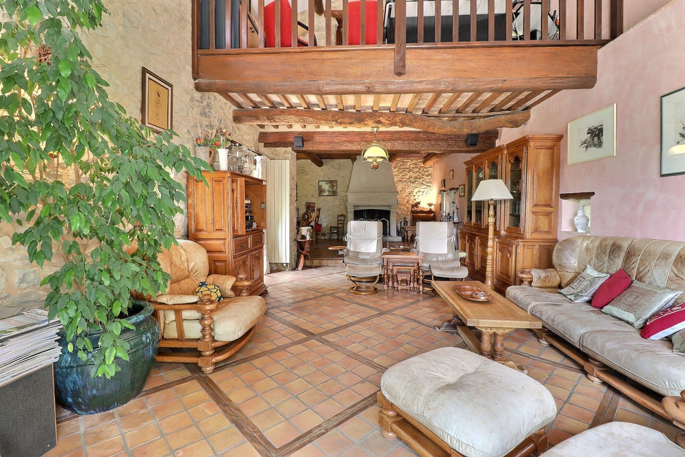 � vendre  Maison Saint-Quentin-la-Poterie (30700)