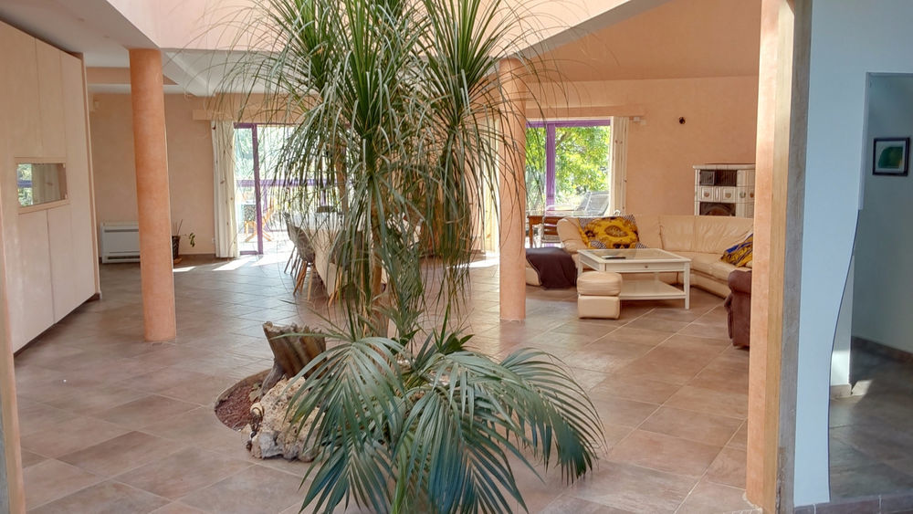 � vendre  Propri�t�/ch�teau N�mes (30000)