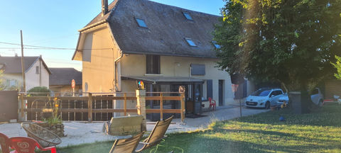   Grande Maison r�nov�e T6 avec jardin sur OYEU 38690 Maison - 6 pi�ce(s) - 191 m�