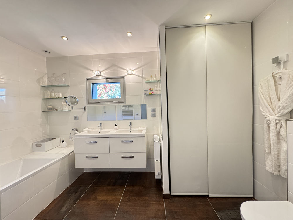 � vendre  Propri�t�/ch�teau Mont�lier (26120)