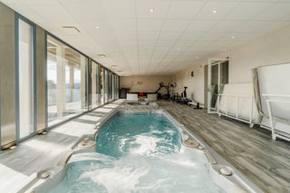  Propri�t�/ch�teau � vendre 8 pi�ces 380 m�