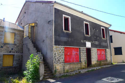   D�pt. 07 - A VENDRE � LANARCE - Grande maison de village de 350 m2 - Parcelles de 360 m2 Maison - 10 pi�ce(s) - 200 m�