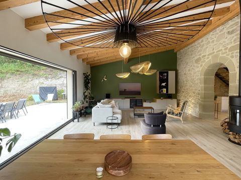   Dpt Dr�me (26) - � vendre � Mours-Saint-Eus�be - Villa T4 en pierres sur les coteaux Propri�t�/ch�teau - 4 pi�ce(s) - 166 m�