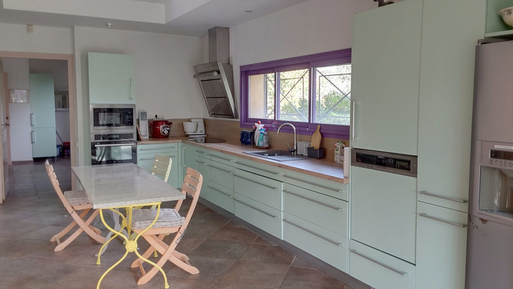 � vendre  Propri�t�/ch�teau N�mes (30000)