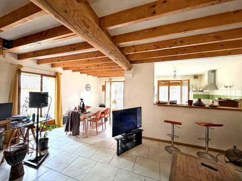   A VENDRE - VILLEVIEILLE - Maison de village 4 Pi�ces 98 m2 avec terrasse et garage Maison - 4 pi�ce(s) - 98 m�