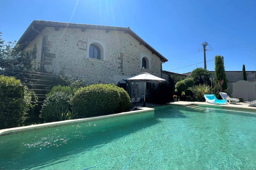 � vendre  Propri�t�/ch�teau Chabeuil (26120)