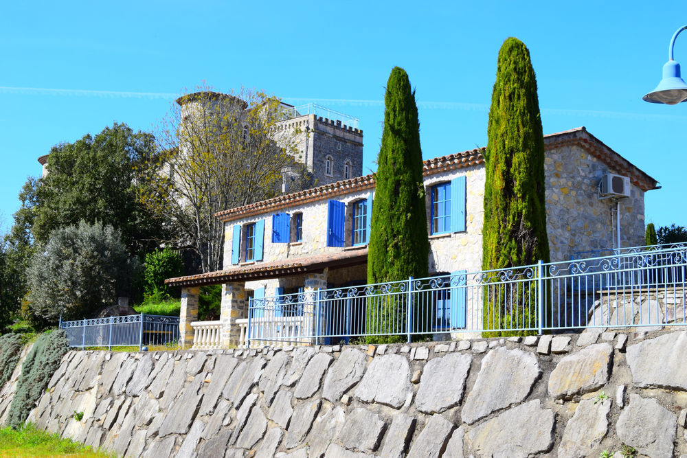 � vendre  Propri�t�/ch�teau Ruoms (07120)