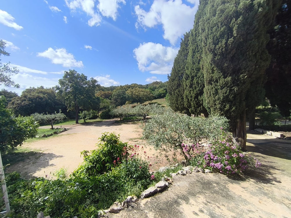 � vendre  Propri�t�/ch�teau Rochefort-du-Gard (30650)