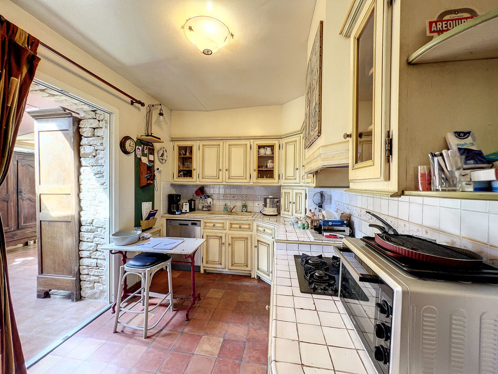 � vendre  Propri�t�/ch�teau Murs (84220)