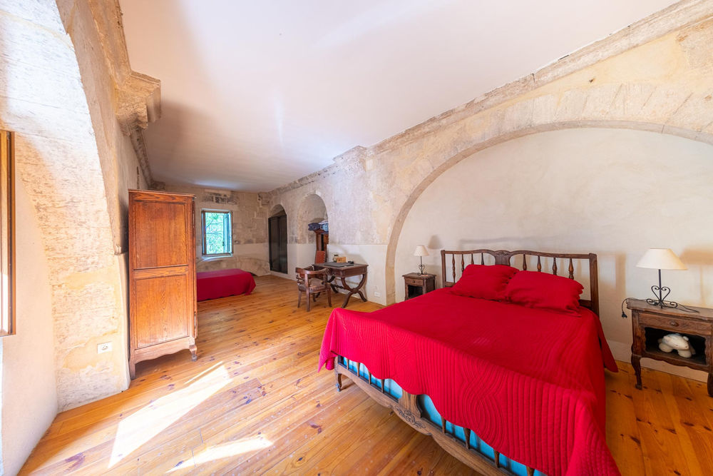 � vendre  Propri�t�/ch�teau Boulbon (13150)