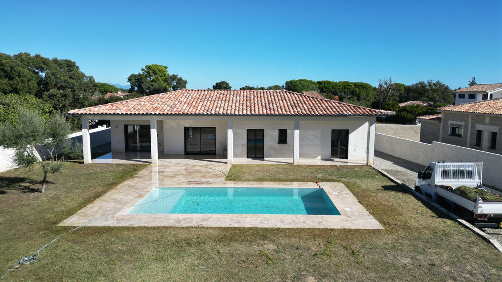 � vendre  Maison Solaro (20240)