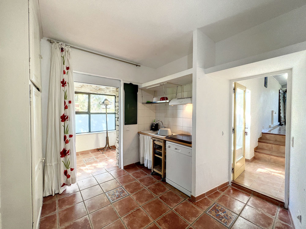 � vendre  Propri�t�/ch�teau Murs (84220)