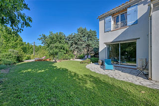  Propri�t�/ch�teau � vendre 7 pi�ces 230 m�