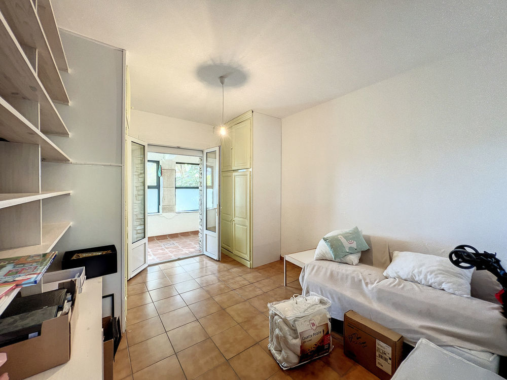 � vendre  Propri�t�/ch�teau Murs (84220)