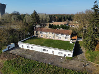  Propri�t�/ch�teau � vendre 6 pi�ces 366 m�