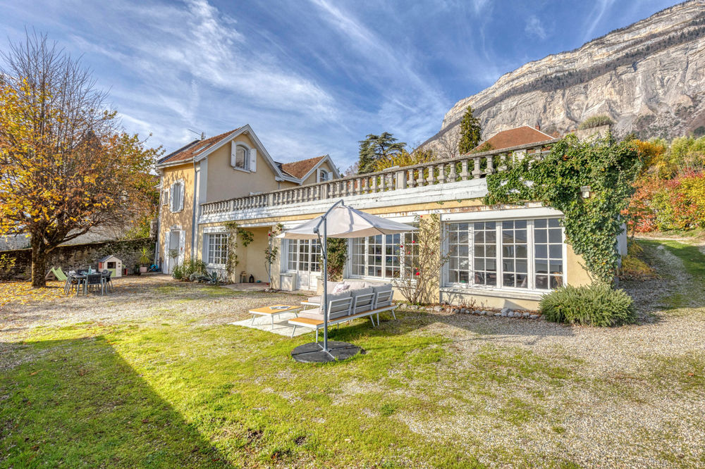 � vendre  Propri�t�/ch�teau Meylan (38240)