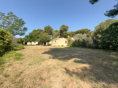   � Vendre   Maison de plain-pied 108 m2 + d�pendance 43 m2   Terrain piscinable 1 767 m2   La Couronne Maison - 5 pi�ce(s) - 150 m�