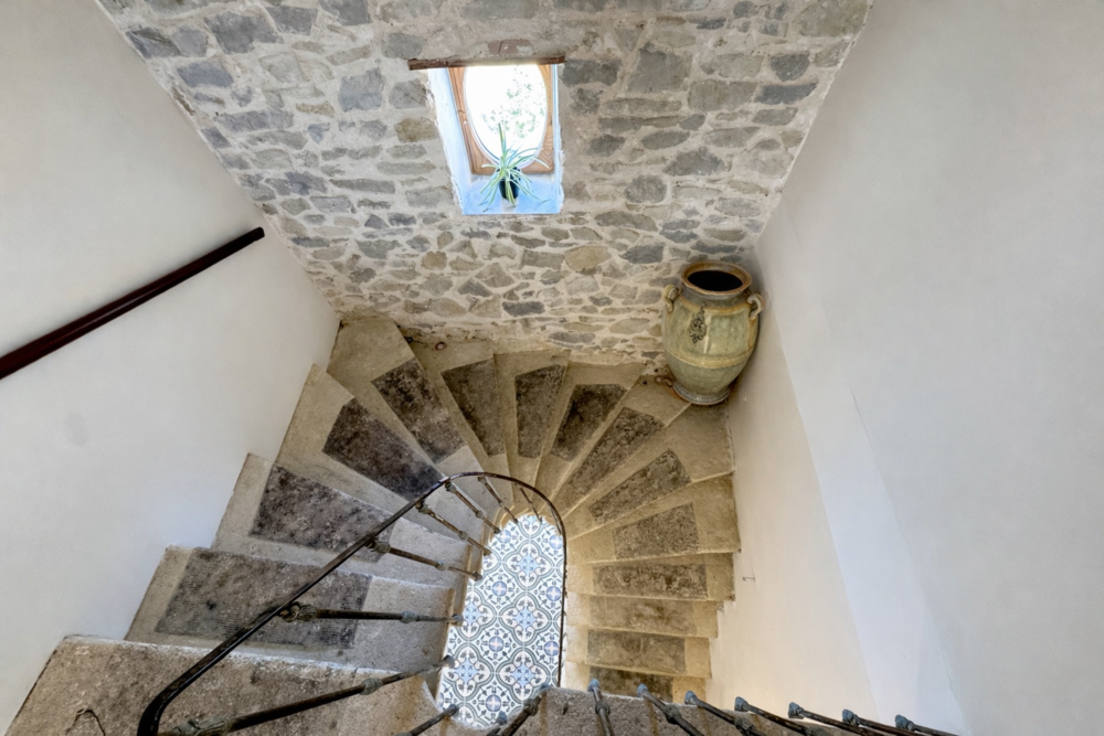 � vendre  Propri�t�/ch�teau Verg�ze (30310)