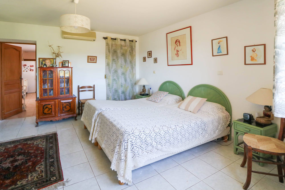 � vendre  Maison Uz�s (30700)