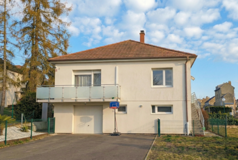  A VENDRE MAISON INDIV. GGE.JARDIN Maison - 7 pi�ce(s) - 159 m�
