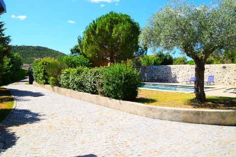   D�pt. 07 - A VENDRE � ALBA LA ROMAINE - Maison de 205 m2 avec piscine et jardin - Parcelle de 1.090 m2 Maison - 10 pi�ce(s) - 205 m�