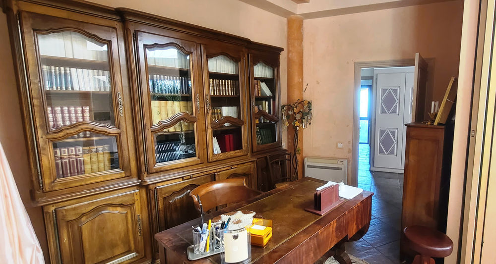 � vendre  Propri�t�/ch�teau N�mes (30000)