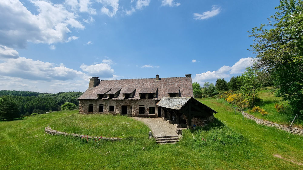 � vendre  Propri�t�/ch�teau Coucouron (07470)