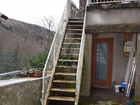   D�pt. 07 - A VENDRE � MONTPEZAT-SOUS-BAUZON - Maison de Village de 106 m2 Maison - 6 pi�ce(s) - 93 m�