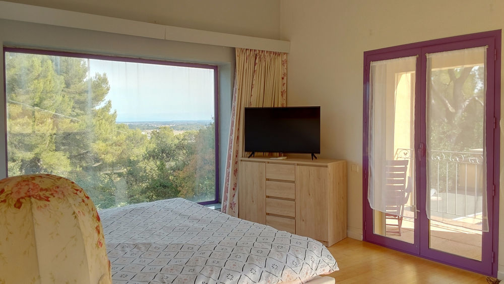 � vendre  Propri�t�/ch�teau N�mes (30000)