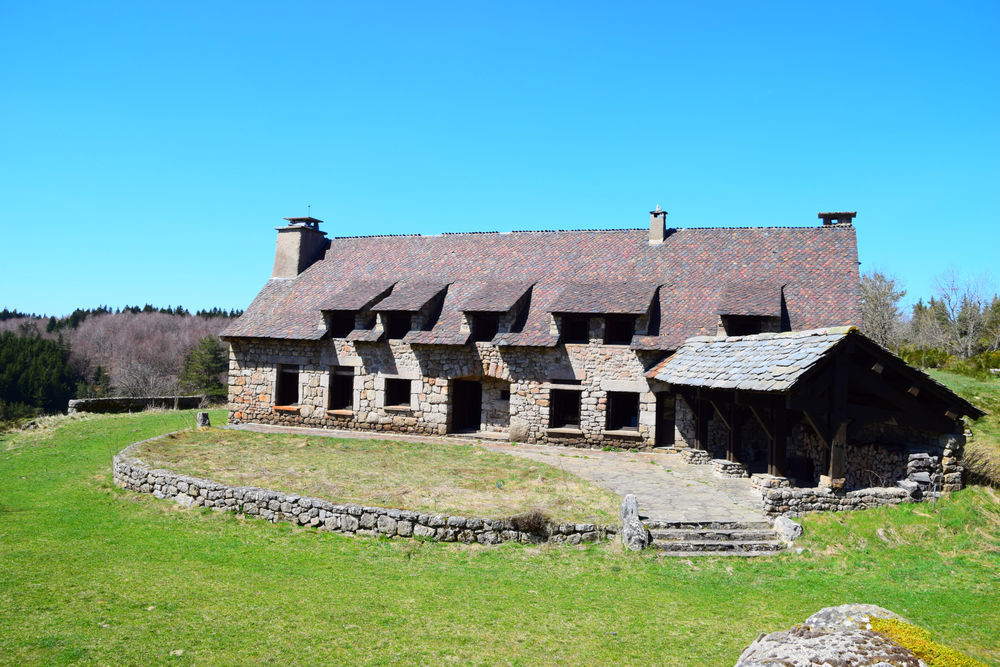 � vendre  Propri�t�/ch�teau Coucouron (07470)