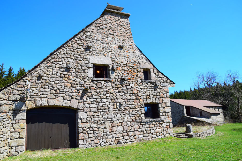 � vendre  Propri�t�/ch�teau Coucouron (07470)