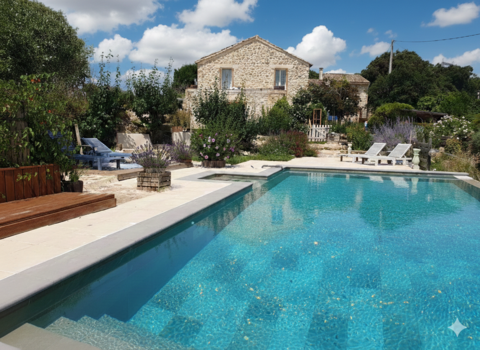   A Vendre GARD (30) - Mas avec chambres d'h�tes et piscine Maison - 10 pi�ce(s) - 463 m�