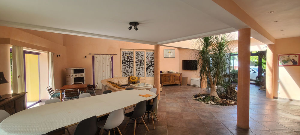 � vendre  Propri�t�/ch�teau N�mes (30000)