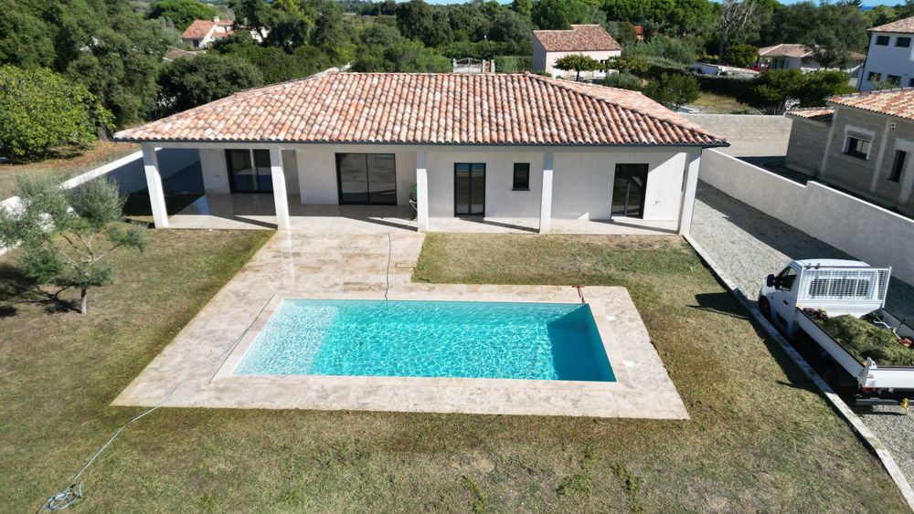 � vendre  Maison Solaro (20240)