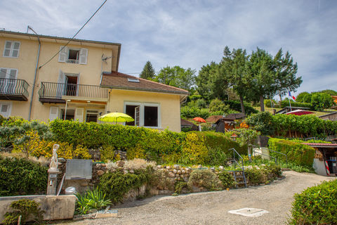   Propri�t� vue lac 38850 Charavines Propri�t�/ch�teau - 8 pi�ce(s) - 180 m�