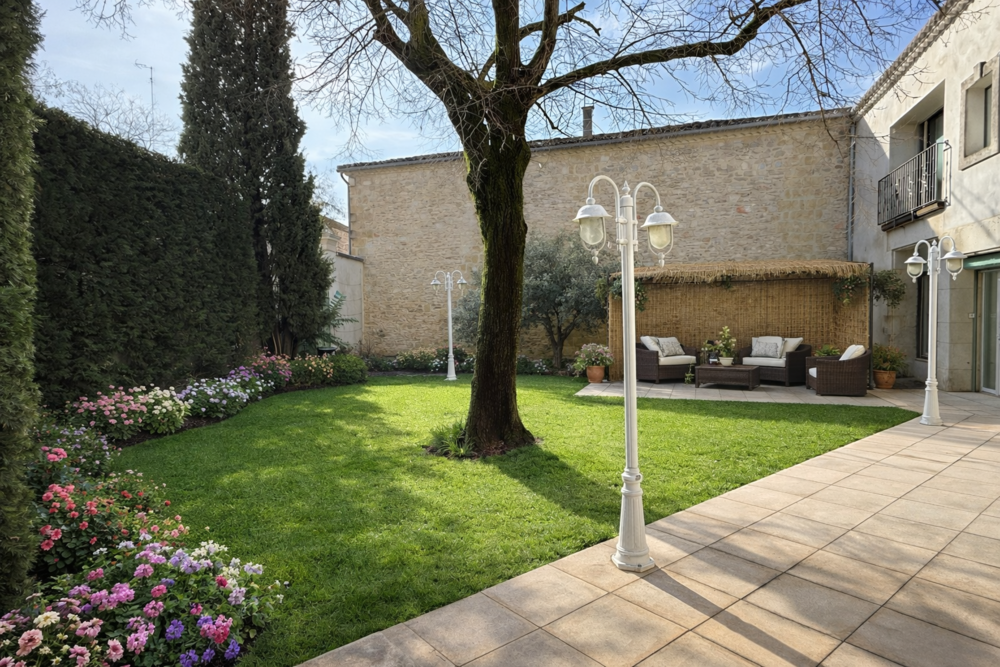 � vendre  Propri�t�/ch�teau Vauvert (30600)