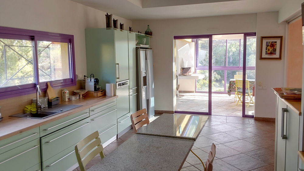 � vendre  Propri�t�/ch�teau N�mes (30000)