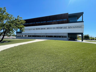  Immeuble � vendre 15 + pi�ces 1320 m�