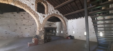   CORSAVY BATISSE A RENOVER Maison - 7 pi�ce(s) - 328 m�