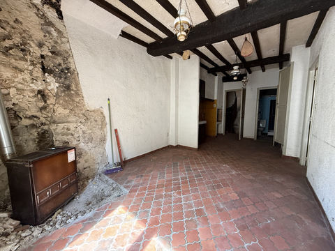   HAUT VALLESPIR - MAISON DE VILLAGE AVEC GARAGE ET JARDIN NON ATTENANT Maison - 5 pi�ce(s) - 105 m�