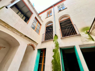  Immeuble � vendre 15 + pi�ces 800 m�